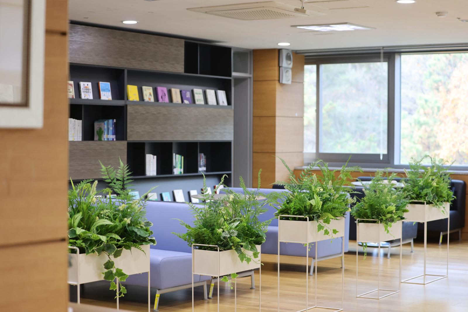 경인여자대학교 도서관. 학교 제공