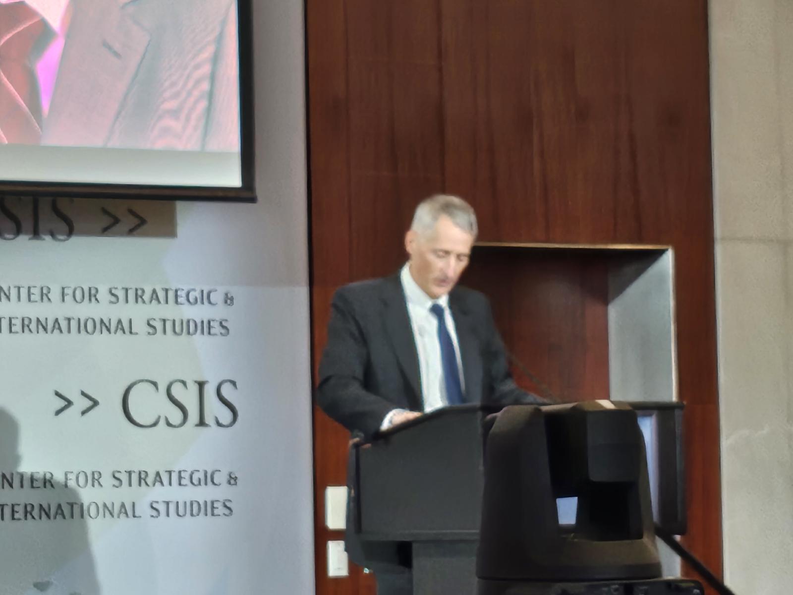 조나단 프리츠 미국 국무부 선임 부차관보가 3일(현지 시간) 미 워싱턴에서 열린 한국국제교류재단(KF)·전략국제문제연구소(CSIS)가 주최한 포럼에서 기조연설을 하고 있다.워싱턴=신진우 특파원 niceshin@donga.com