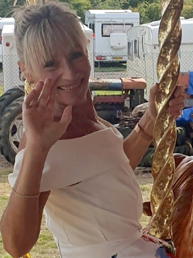 영국에서 발작 후 사망 판정을 받고 영안실로 옮겨진 여성이 실제로 살아 있었던 사실이 뒤늦게 확인됐다. 오진으로 2시간 방치된 끝에 치료 시기를 놓쳐 결국 사망해 논란이 커지고 있다. 뉴시스