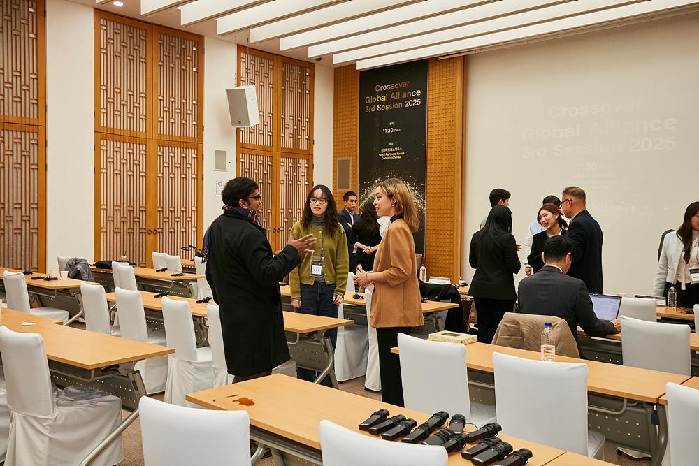 서울창조경제혁신센터가 해외 인재와 함께 세계 스타트업 행사를 연 모습 / 출처=서울창조경제혁신센터