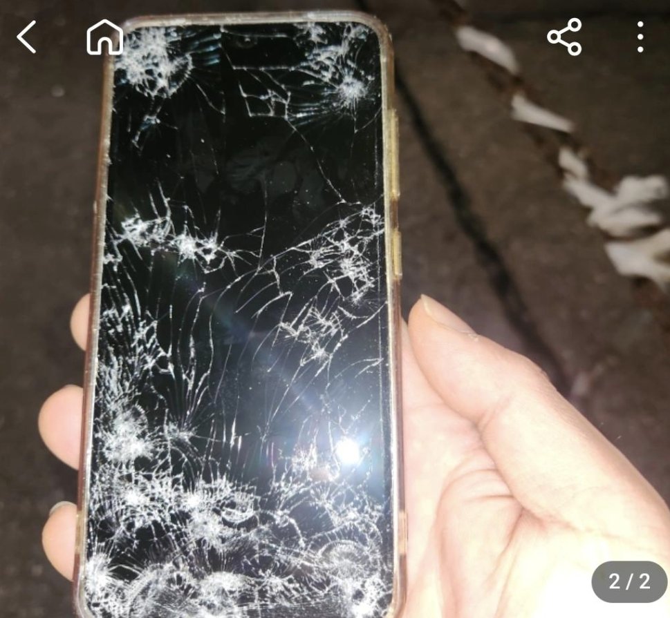 행인이 주은 휴대전화를 경찰에 인계한 뒤 오히려 절도범으로 몰리는 황당한 일이 발생했다. 출처=보배드림