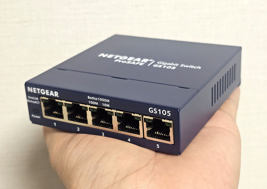 넷기어 GS105v5 기가비트 스위치 / 출처=IT동아