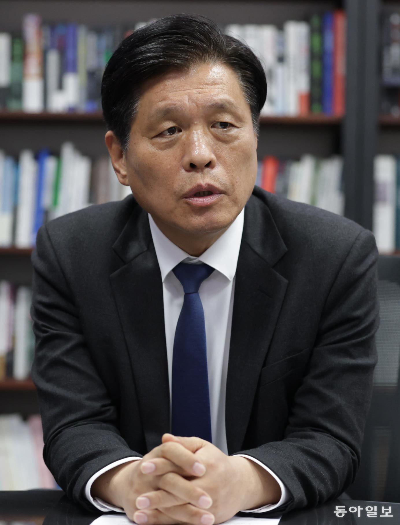 與 “지방 권력은 아직 야당… 최전선 부울경서 정책 승부”