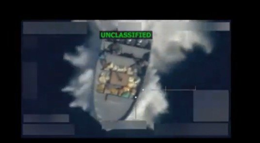 피트 헤그세스 미국 국방장관이 11월 10일(현지시간) 동태평양에서 마약을 운반하던 선박을 공격해 탑승객 6명 전원 사망했다고 밝혔다. (출처=엑스)