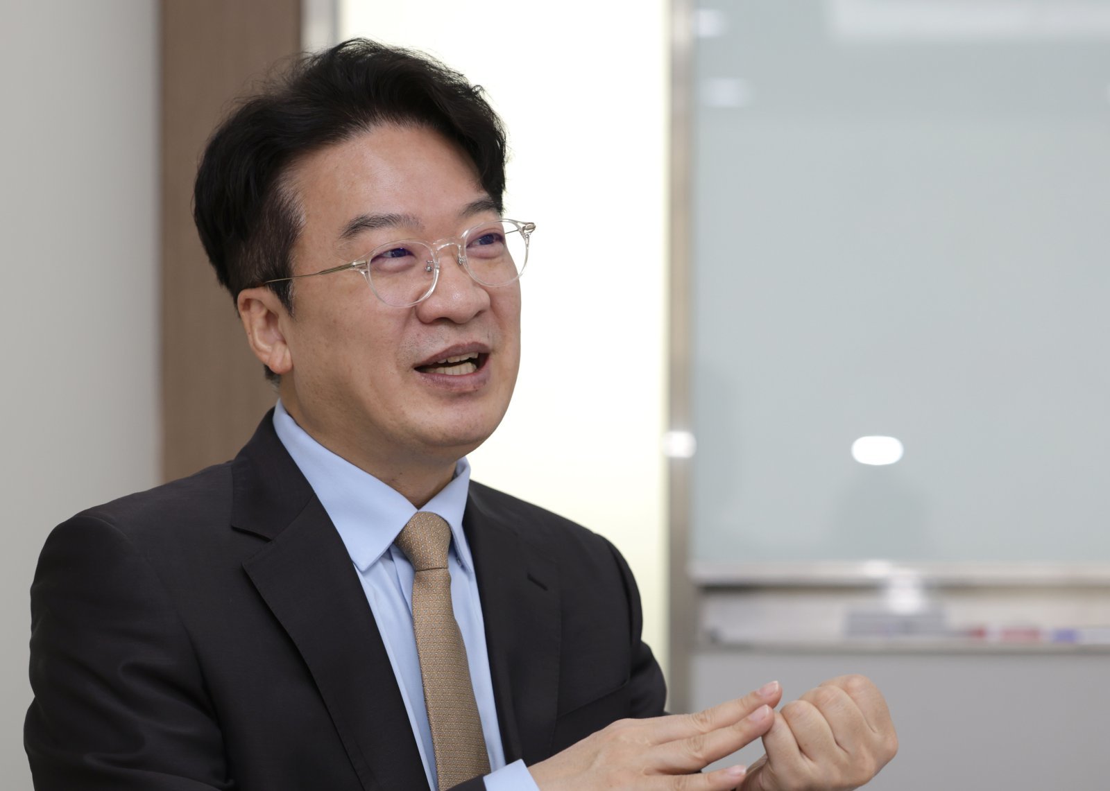 정성윤 통일연구원 선임연구위원