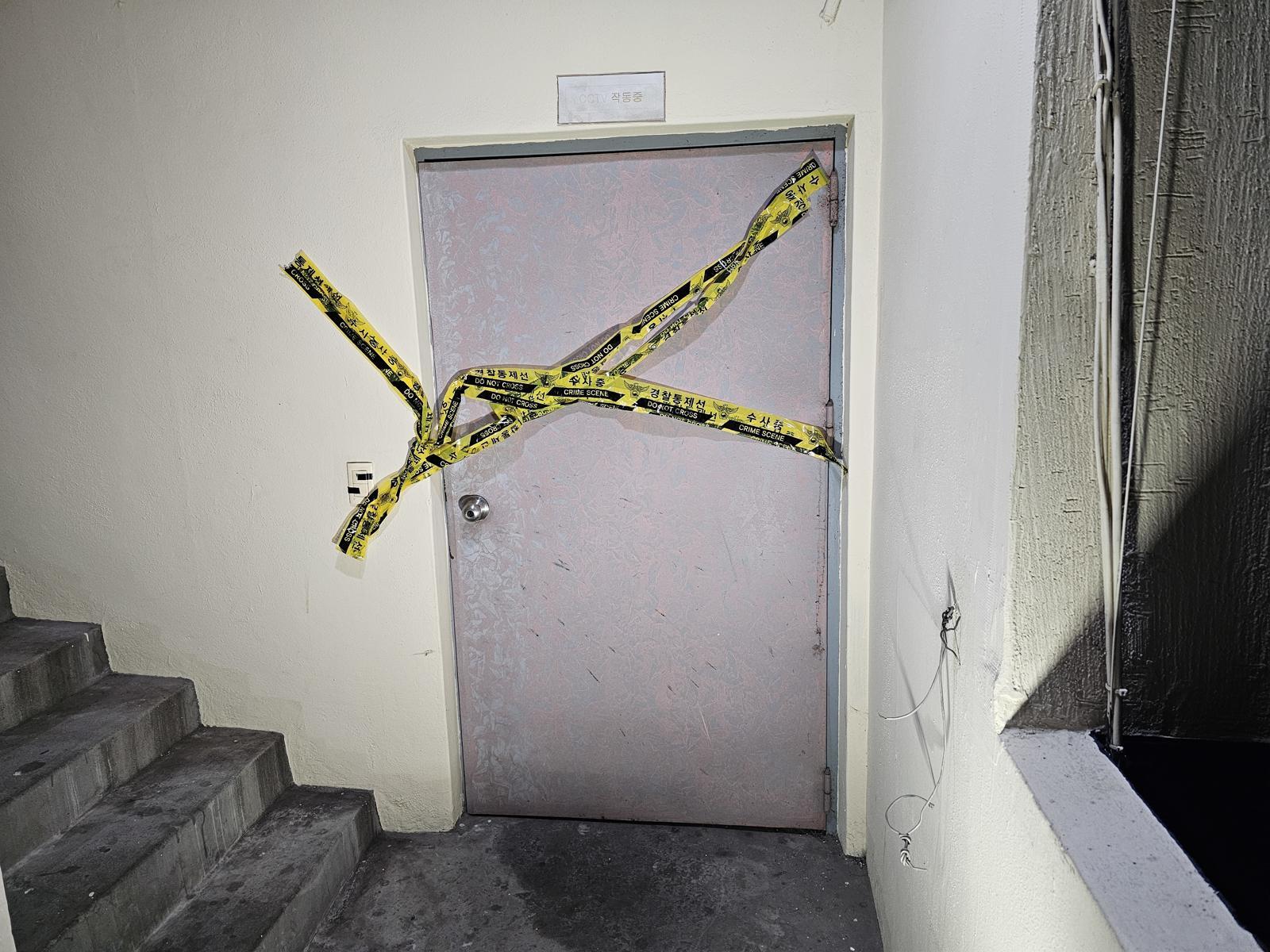 3일 오후 경남 창원시 마산회원구 합성동 한 모텔에서 흉기 사건이 발생, 경찰이 현장을 통제하고 있다. 2025.12.3/뉴스1