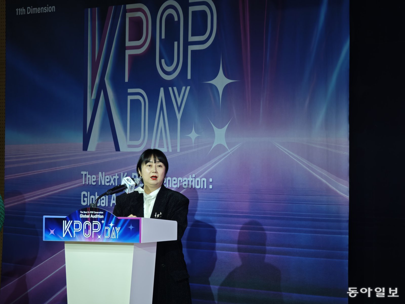 6일 주중문화원에서 열린 K팝 데이 행사에서 황현희 11D 대표는 “기존 가수들을 따라하기도 보다는 각자의 자신있는 모습을 집중적으로 연습해라”고 조언했다. 베이징=김철중 특파원 tnf@donga.com