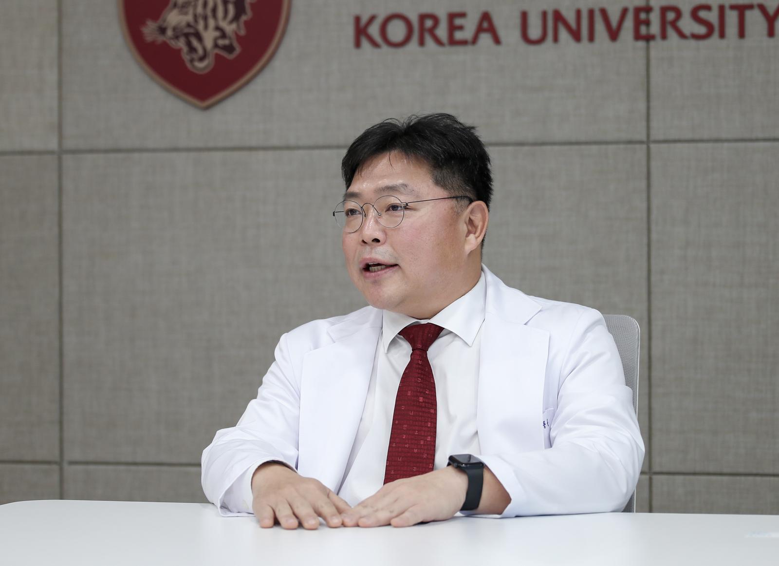 서동훈 고려대 안산병원장은 “마스터플랜은 단순한 신축이 아니라 의료의 방향을 환자 중심·미래 중심으로 고도화하는 과정”이라며 “경기 서남권의 중증·필수 의료를 견인하고 연구중심병원으로서 국가 의료 혁신에 이바지하는 병원으로 성장하겠다”고 말했다. 고려대 안산병원 제공