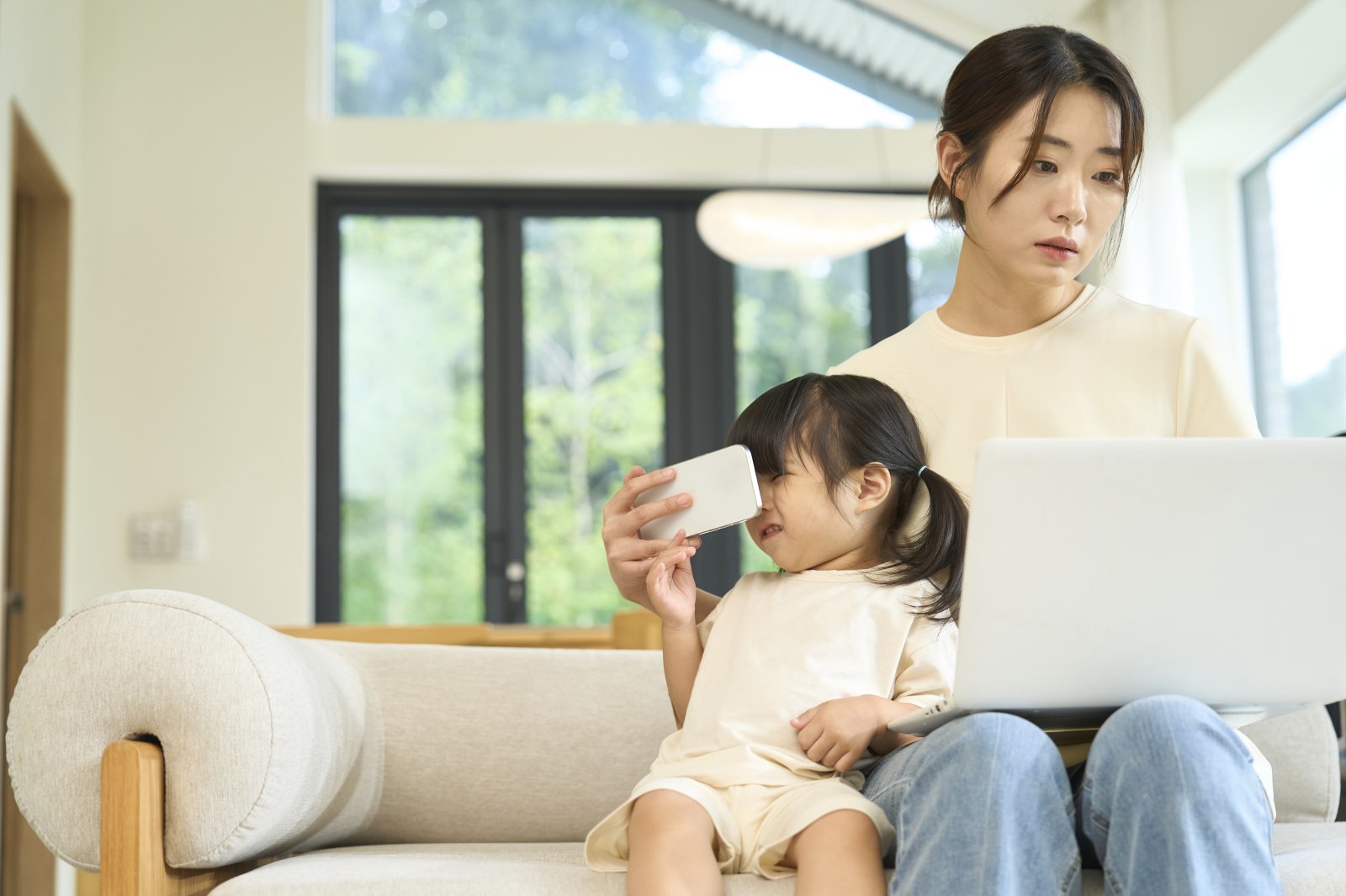 12세 미만 아동이 스마트폰을 사용할 경우 건강에 악영향을 준다는 연구 결과가 나왔다. 기사와 상관없는 이미지. 게티이미지뱅크