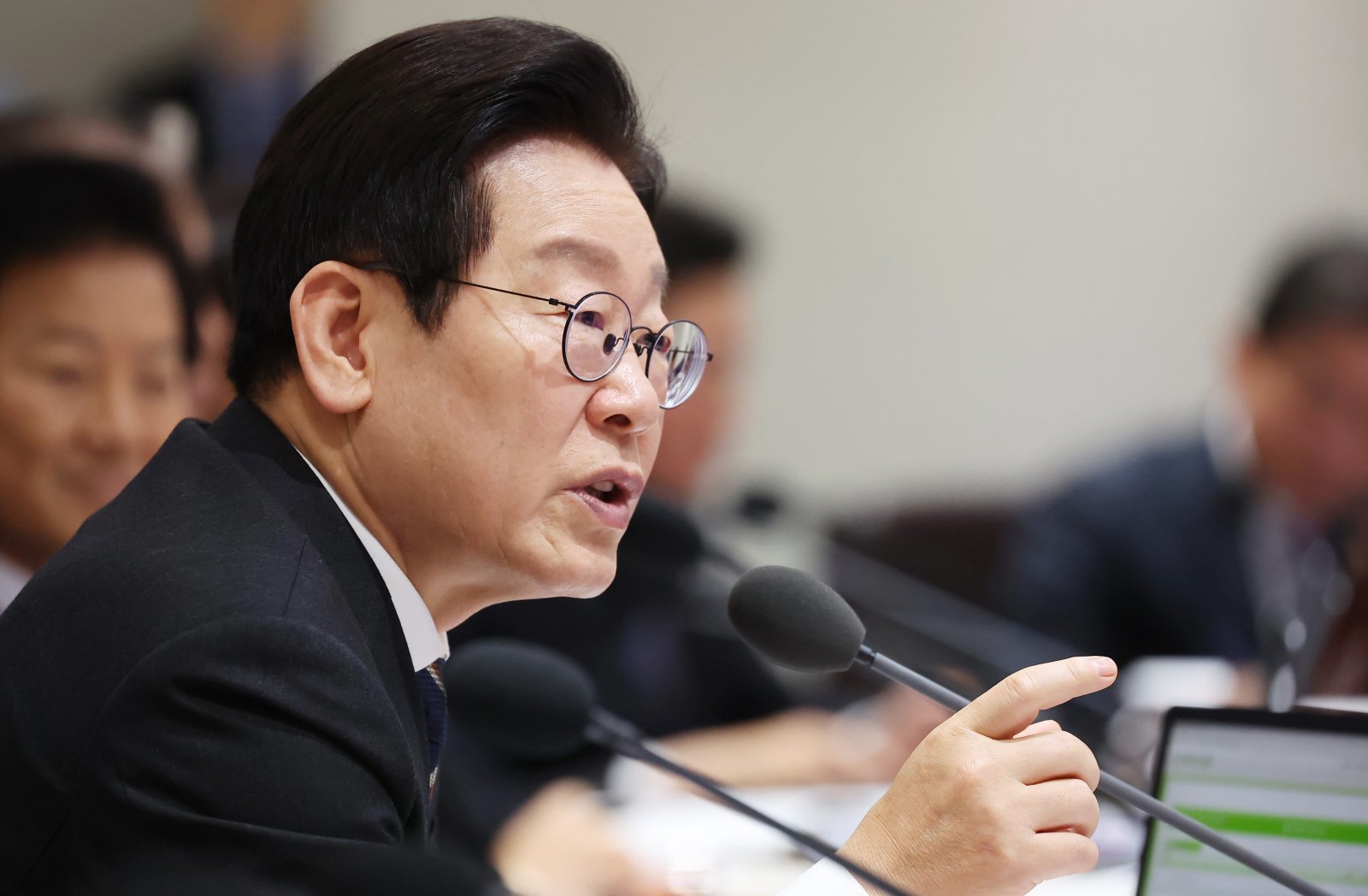 이재명 대통령이 9일 서울 용산 대통령실에서 열린 제53회 국무회의에서 모두발언을 하고 있다. /2025.12.09 대통령실사진기자단