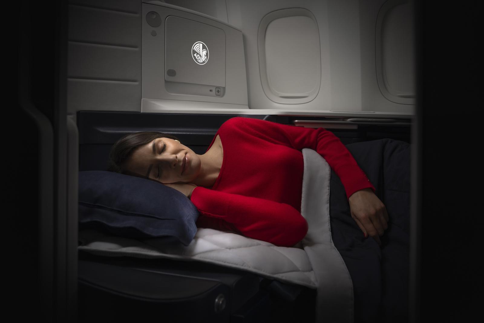 에어프랑스 비즈니스석 내 소피텔 MY BED 서비스. 에어프랑스 제공