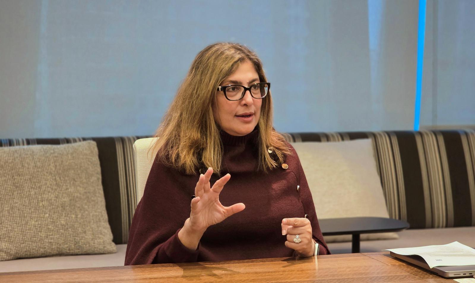 지난 달 25일 서울 영등포구 한국 IBM 사무실에서 만난 주히 맥클릴랜드 IBM컨설팅 아태지역(APAC) 사장이 기업 생존에 있어 인공지능(AI) 도입의 중요성에 대해 이야기하고 있다. IBM 제공