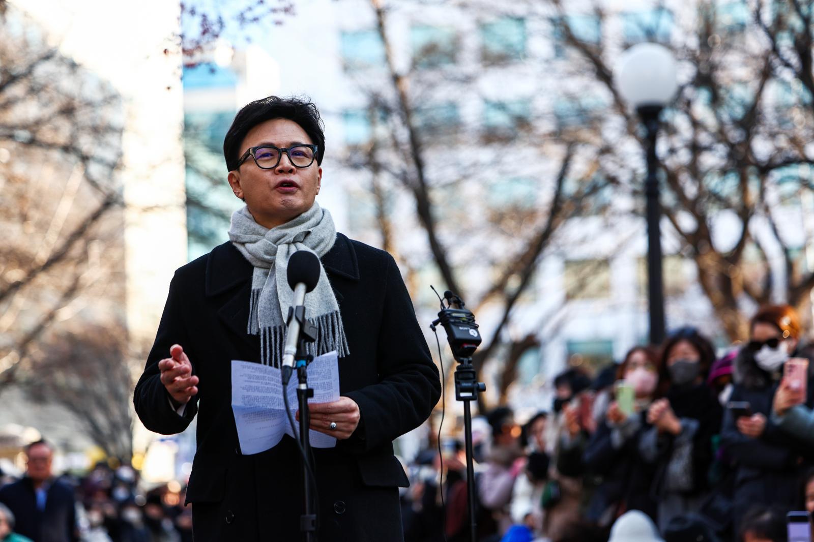 한동훈 국민의힘 전 대표가 3일 오후 서울 여의도 국회 경내에서 열린 12.3 비상계엄 1주년 기자회견에서 발언하고 있다. 뉴시스