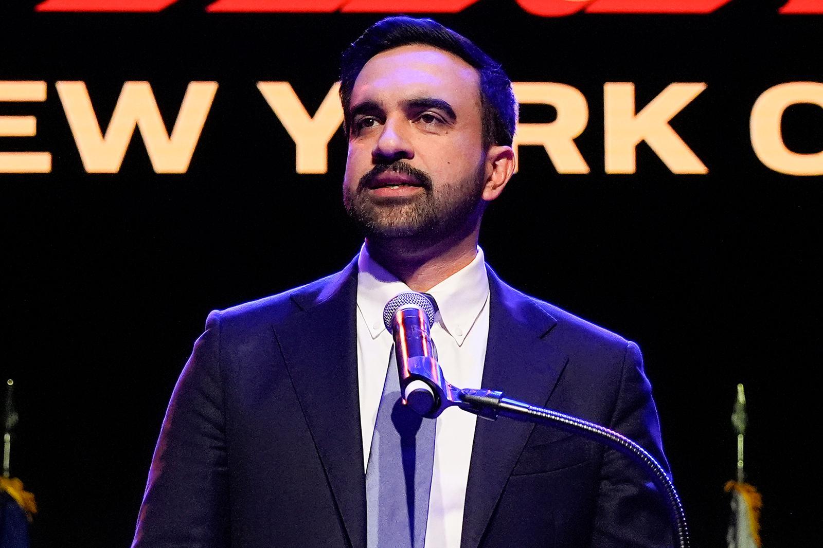 조란 맘다니 뉴욕 시장 당선인이 4일(현지 시간) 미국 뉴욕 시장 선거에서 당선된 후 연설하고 있다. 올해 34세인 인도계 무슬림인 민주당의 맘다니 후보가 미국 최대 도시 뉴욕에서 시장으로 당선됐다. 2025.11.05 [뉴욕=AP/뉴시스]