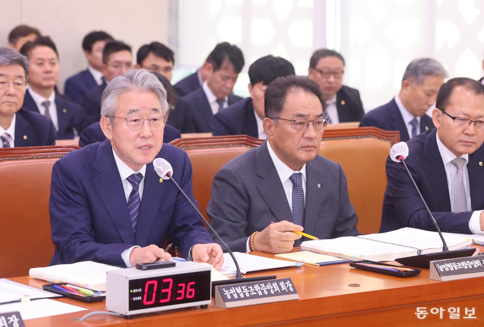강호동 농협중앙회장이 10월 24일 서울 여의도 국회에서 열린 농림축산식품해양수산위원회 농업협동조합중앙회 등에 대한 국정감사에 출석해 발언하고 있다. 동아일보DB