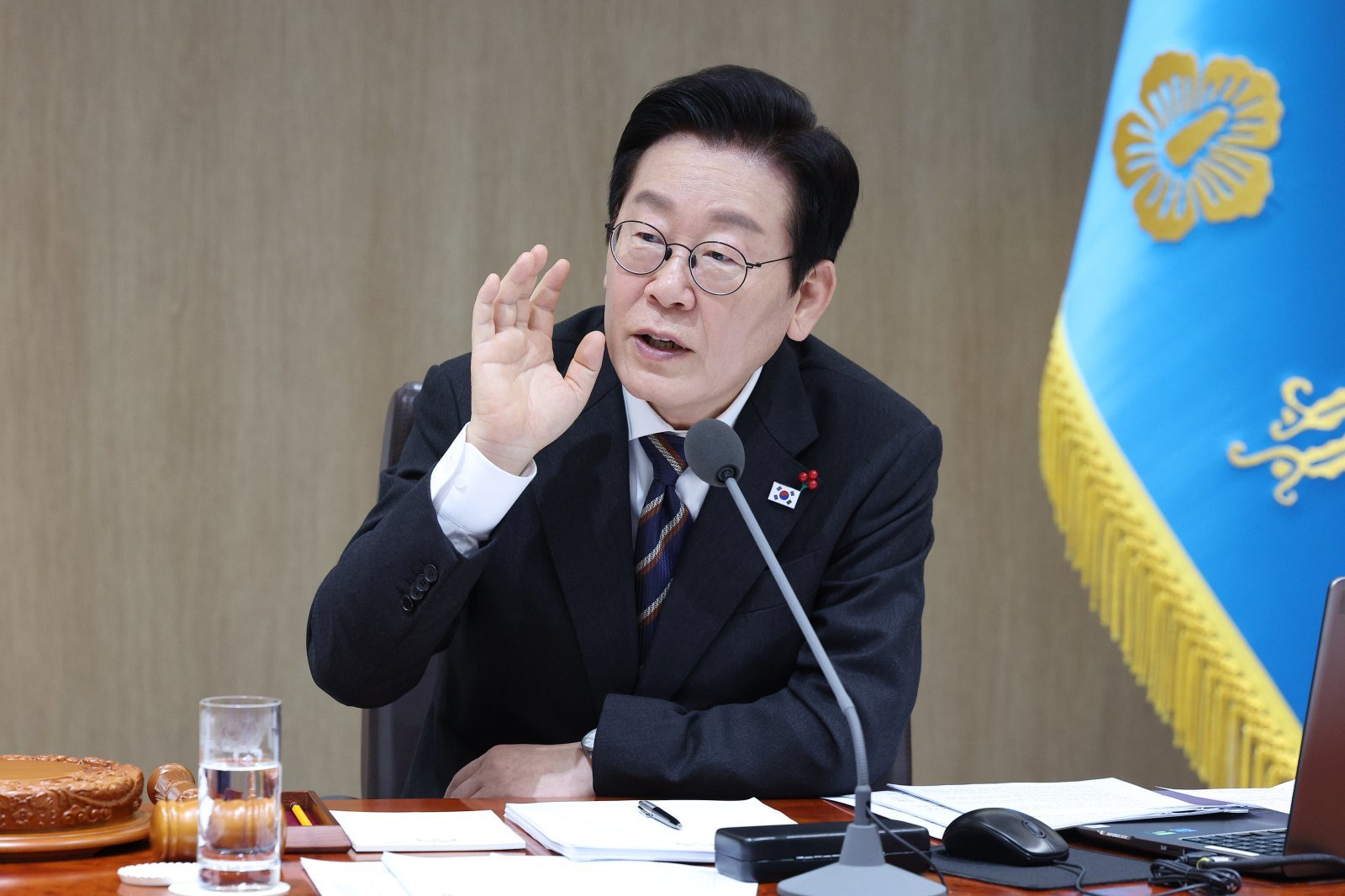 이재명 대통령이 9일 서울 용산 대통령실에서 열린 제53회 국무회의에서 발언을 하고 있다. 2025.12.09 대통령실사진기자단