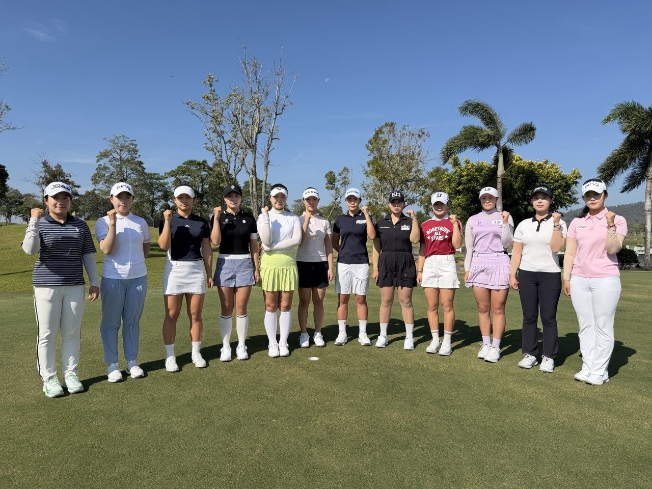 11일부터 14일까지 태국 파타야의 파타나 스포츠리조트에서 열리는 ‘2026 캐리어에어컨· MTN 루키 챔피언십’에 참가하는 선수들이 화이팅을 외치고 있다. (MTN 제공)