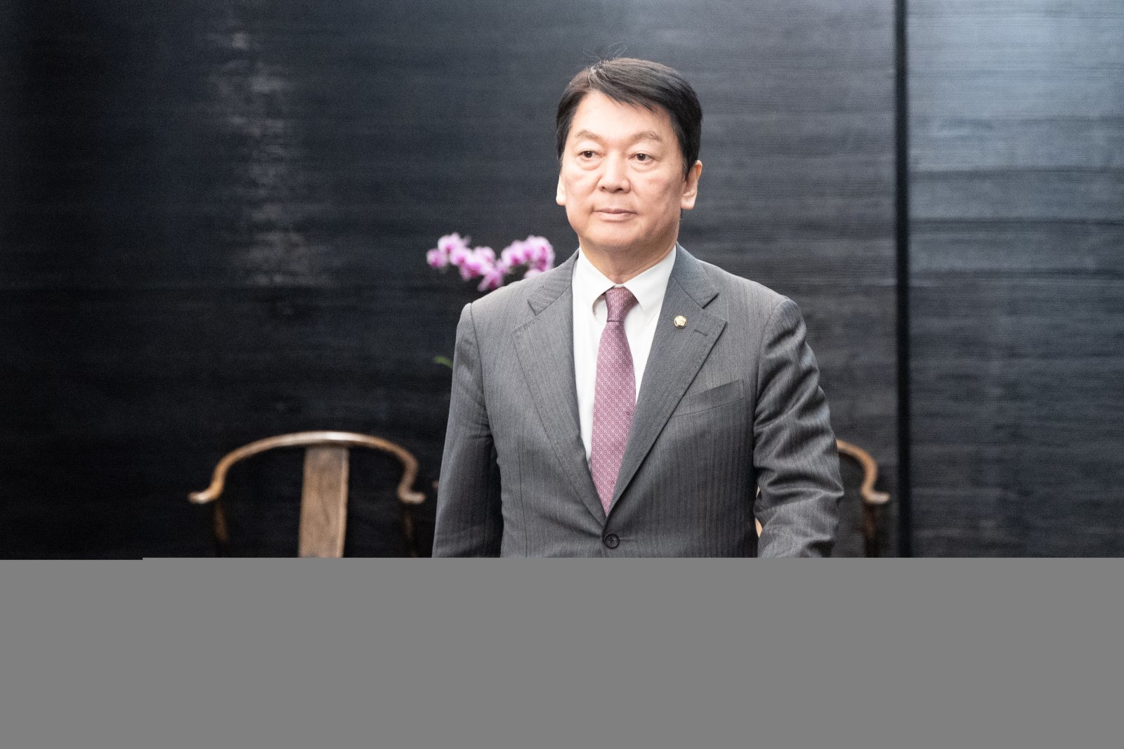 안철수 국민의힘 의원이 19일 서울 여의도의 한 식당으로 중진 오찬을 위해 발걸음을 옮기고 있다. 2025.11.19/뉴스1