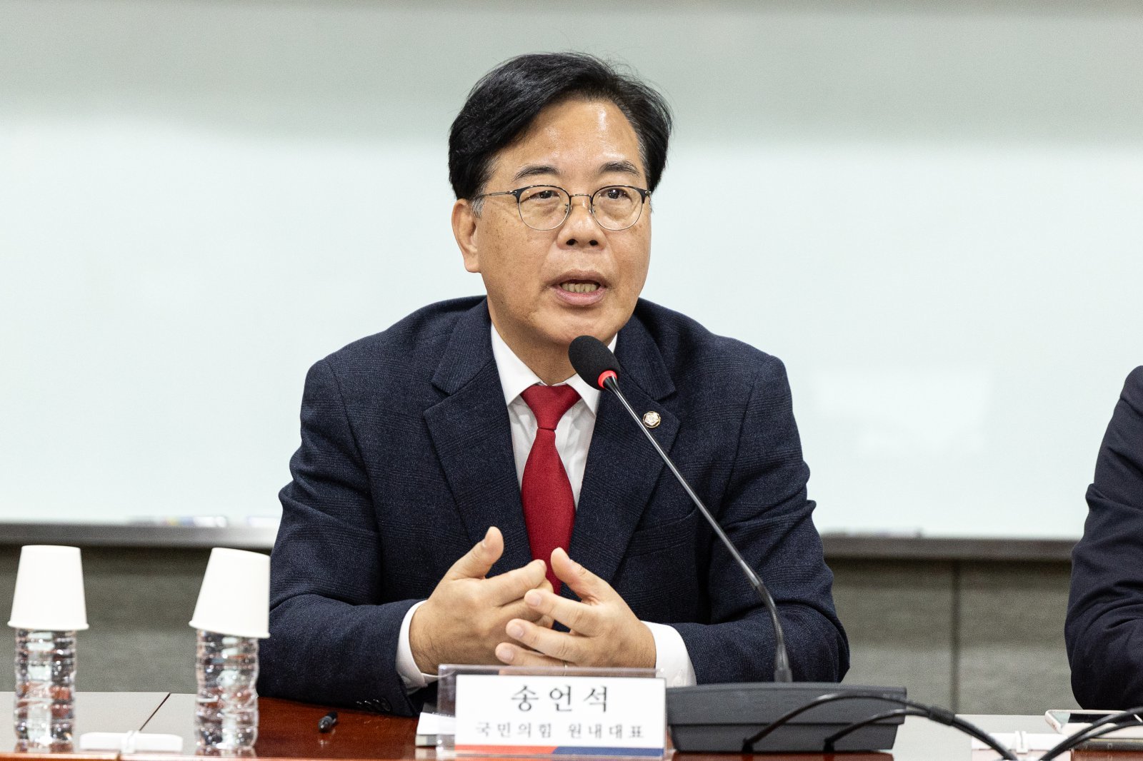 송언석 국민의힘 원내대표가 10일 서울 여의도 국회 의원회관에서 열린 ‘국가보안법 폐지, 누구를 위한 것인가’ 토론회에 참석해 축사하고 있다. 2025.12.10/뉴스1