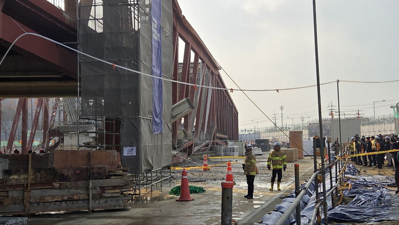 11일 오후 1시 58분쯤 광주 서구 치평동(상무지구)의 광주대표도서관 공사 현장에서 붕괴 사고가 발생했다. 독자제공