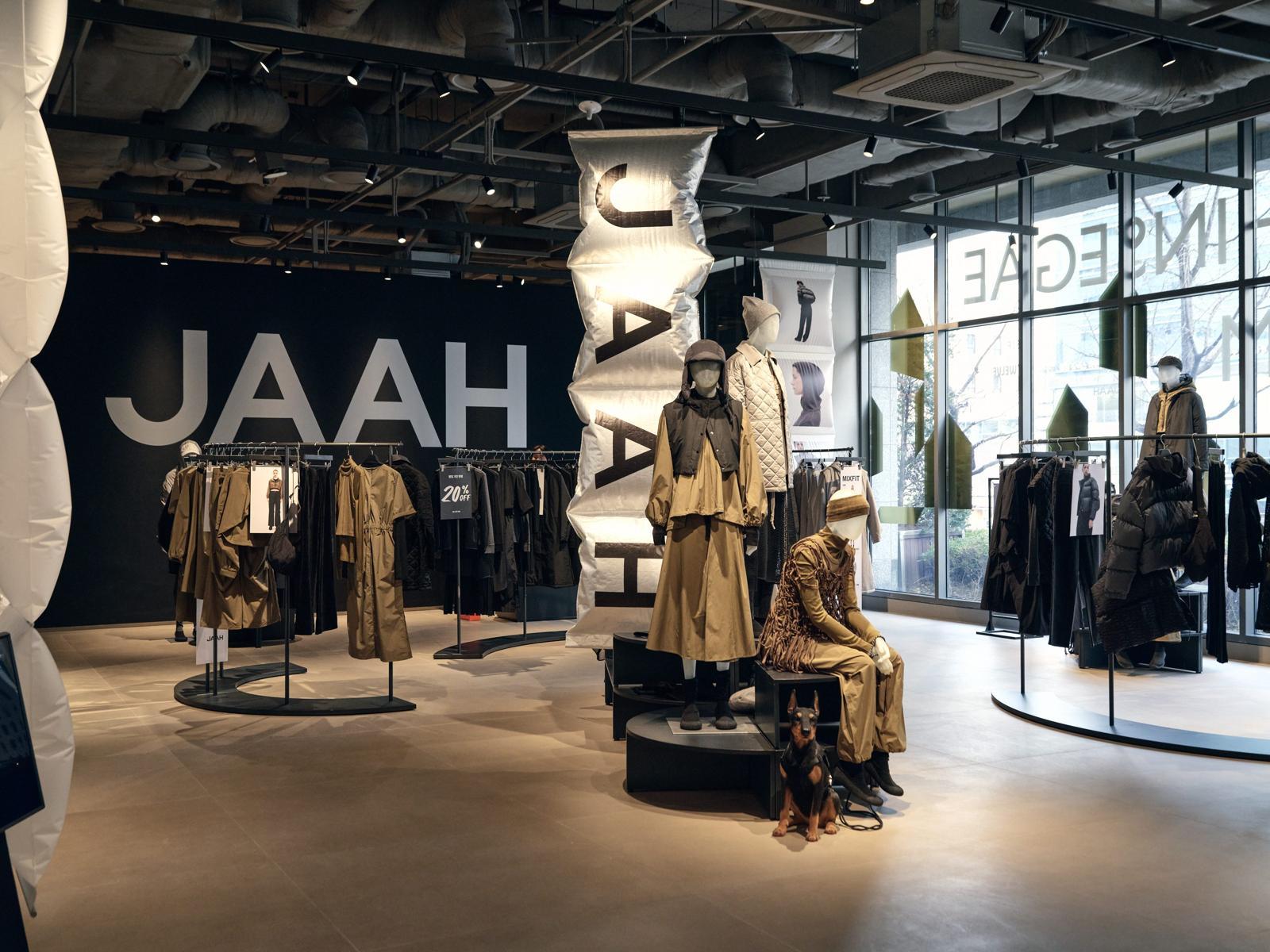 하우스오브신세계 청담 자아(JAAH) 팝업스토어.