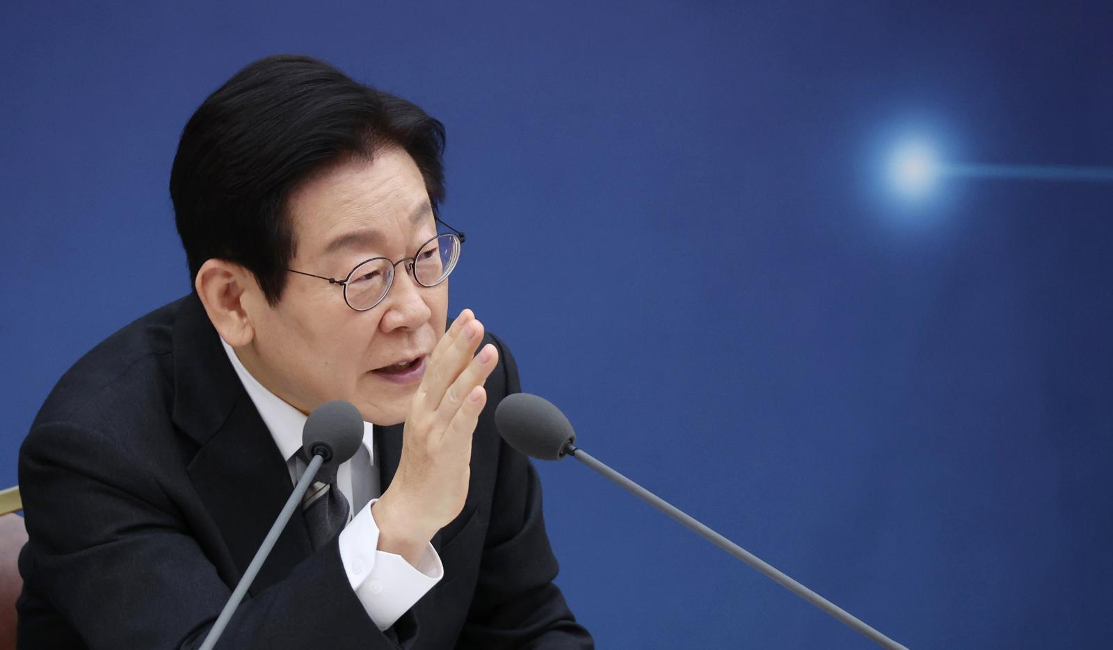 이재명 대통령이 12일 세종시 정부세종컨벤션센터에서 열린 과학기술정보통신부·개인정보보호위원회 업무보고에서 발언하고 있다. (대통령실통신사진기자단) 2025.12.12. 뉴시스