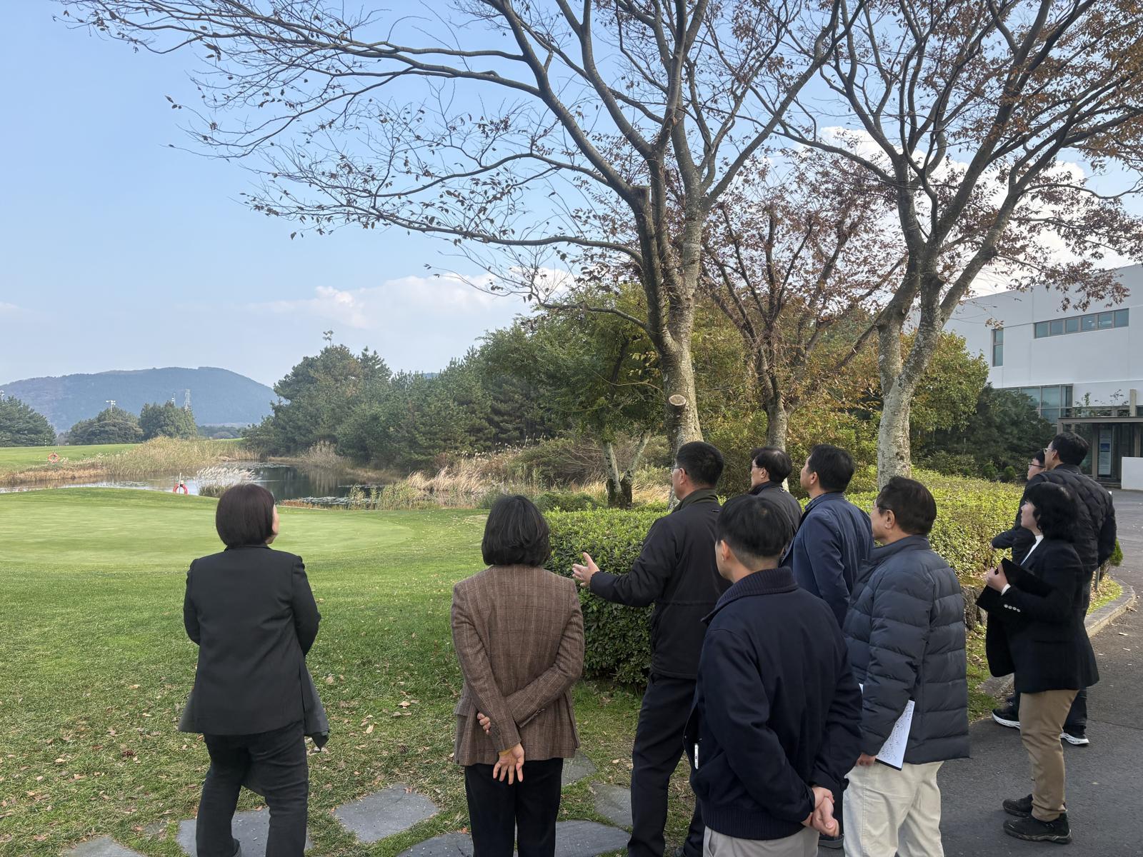 제주특별자치도가 올해 6월 친환경 우수골프장으로 지정된 도내 골프장 2곳을 대상으로 사후 점검을 진행하고 있다. 제주도 제공