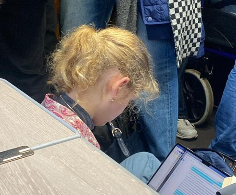 영국 왕위 계승 서열 17위 루이즈 윈저 공주. 데일리메일 갈무리