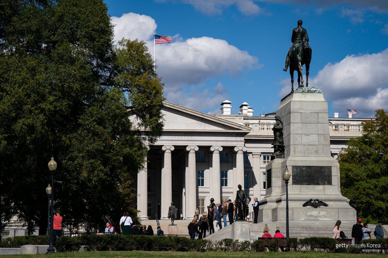 미국 워싱턴 D.C. 백악관 전경(이스트 윙 일대). 미국은 CEOWORLD 매거진이 선정한 ‘2025년 세계에서 가장 영향력 있는 국가’ 순위에서 1위를 차지했다. 게티이미지