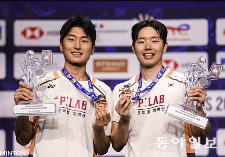 올 시즌 나란히 10승을 기록 중인 배드민턴 여자 단식 세계 1위 안세영(위쪽 사진)과 남자 복식 1위 서승재(아래쪽 사진 오른쪽)-김원호 조는 17일 시작하는 세계배드민턴연맹(BWF) 월드투어 파이널스에서 세계 배드민턴 사상 최다승(11승) 타이 기록에 도전한다. 동아일보DB