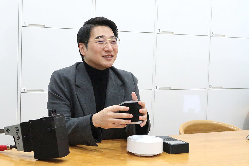 파이퀀트와 분광학 분석 솔루션에 대해 설명하는 피도연 대표 / 출처=IT동아