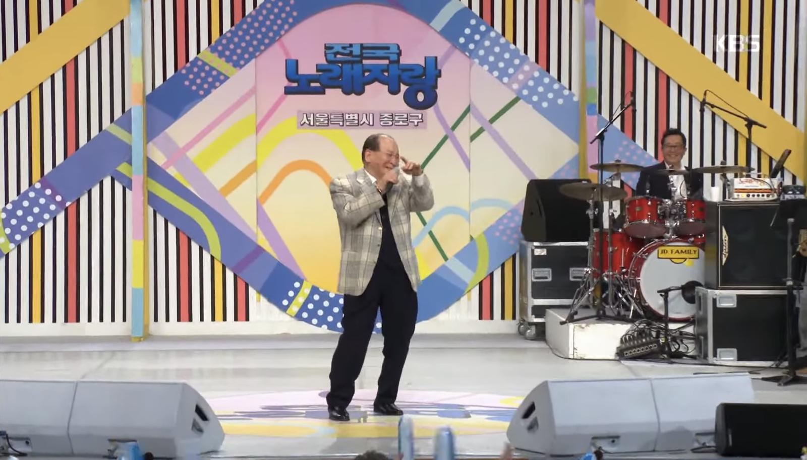 KBS 1TV ‘전국노래자랑’에서 가수 손담비의 노래 ‘미쳤어’를 불러 ‘할담비’(할아버지 손담비)라는 애칭을 얻은 지병수 씨가 지난 10월 별세했다. 유튜브 채널 ‘KBS Drama Classic’ 영상 캡처