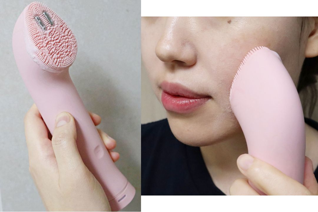 부스터 진동 클렌저에 폼 클렌저를 묻힌 모습(왼쪽)과 세안하는 모습(오른쪽). 부스터 진동 클렌저는 폼 클렌저 또는 클렌징 오일과 사용 가능하다 / 출처=IT동아
