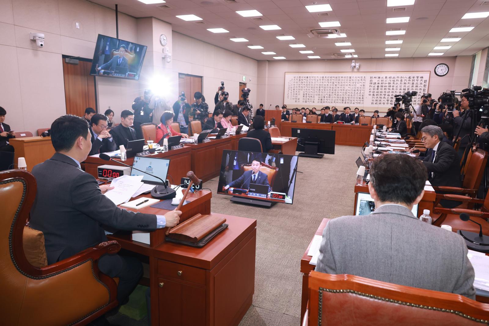 허위정보 근절법 법사위 통과…“최대 5배 징벌적 배상”