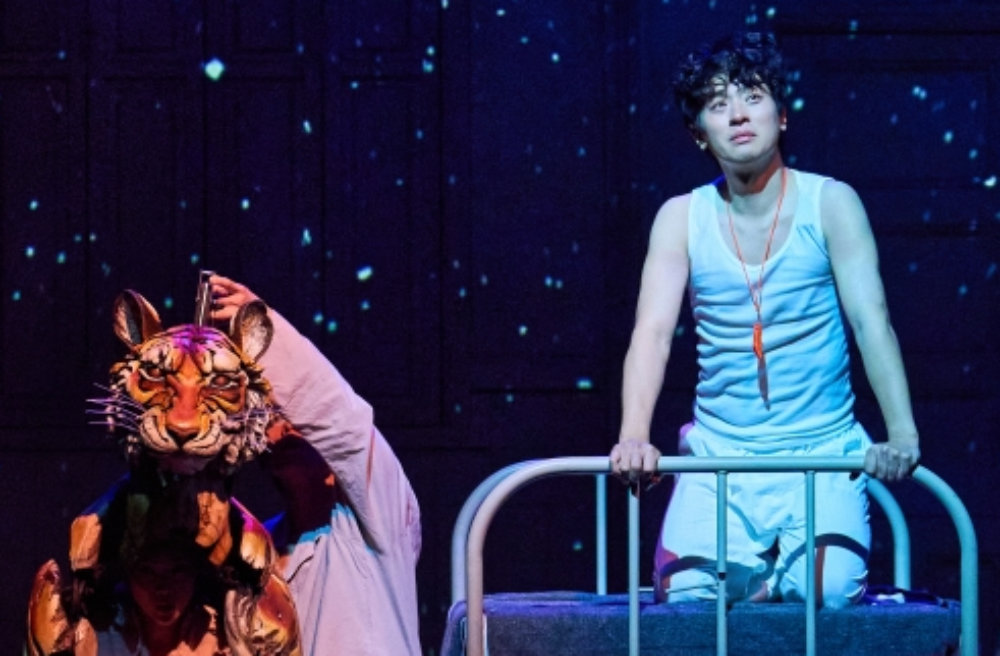 공연 ‘라이프 오브 파이’에서 열연하는 배우 박정민. 에스앤코 제공