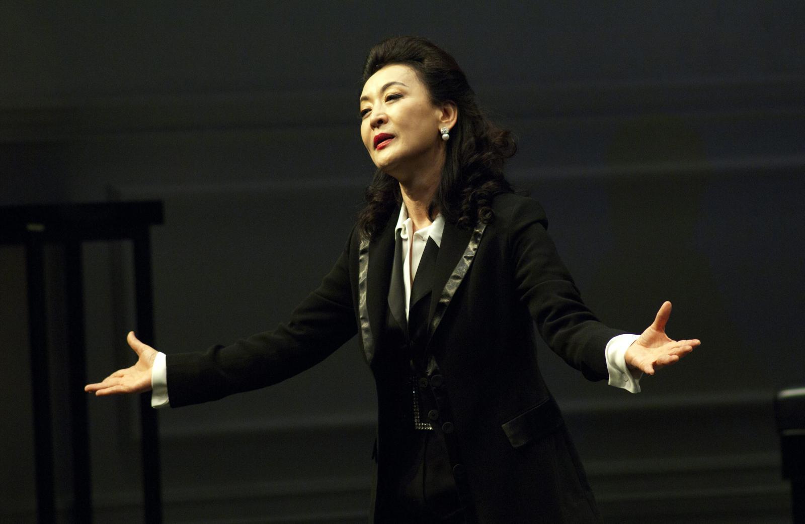 윤석화는 18년 전 연극 ‘마스터 클래스’로 이해랑연극상을 최연소 수상한 인연이 있다. 돌꽃 컴퍼니 제공