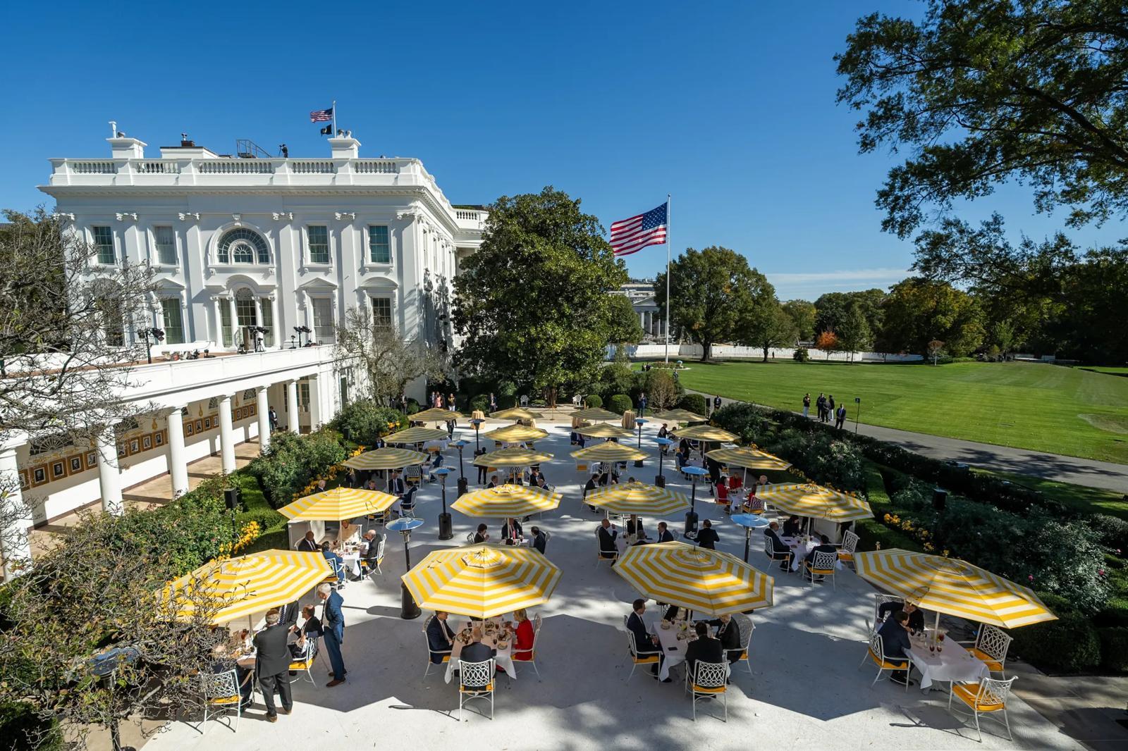 10월 21일 백악관 로즈가든에서 열린 공화당 지도부 오찬. 사진 출처 백악관 웹사이트