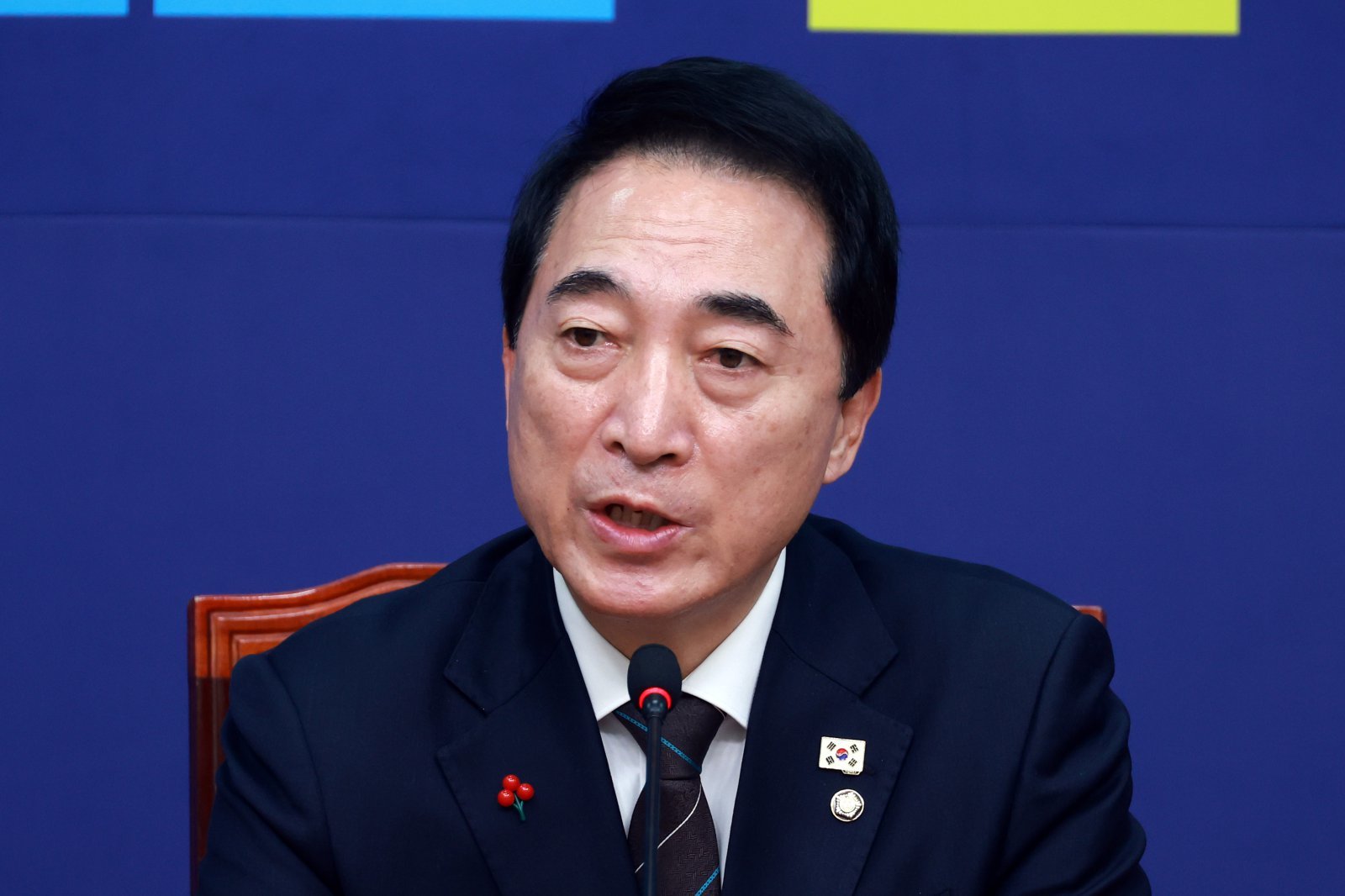 박수현 더불어민주당 수석대변인이 14일 서울 여의도 국회에서 현안 기자간담회를 하고 있다. 2025.12.14. 서울=뉴시스