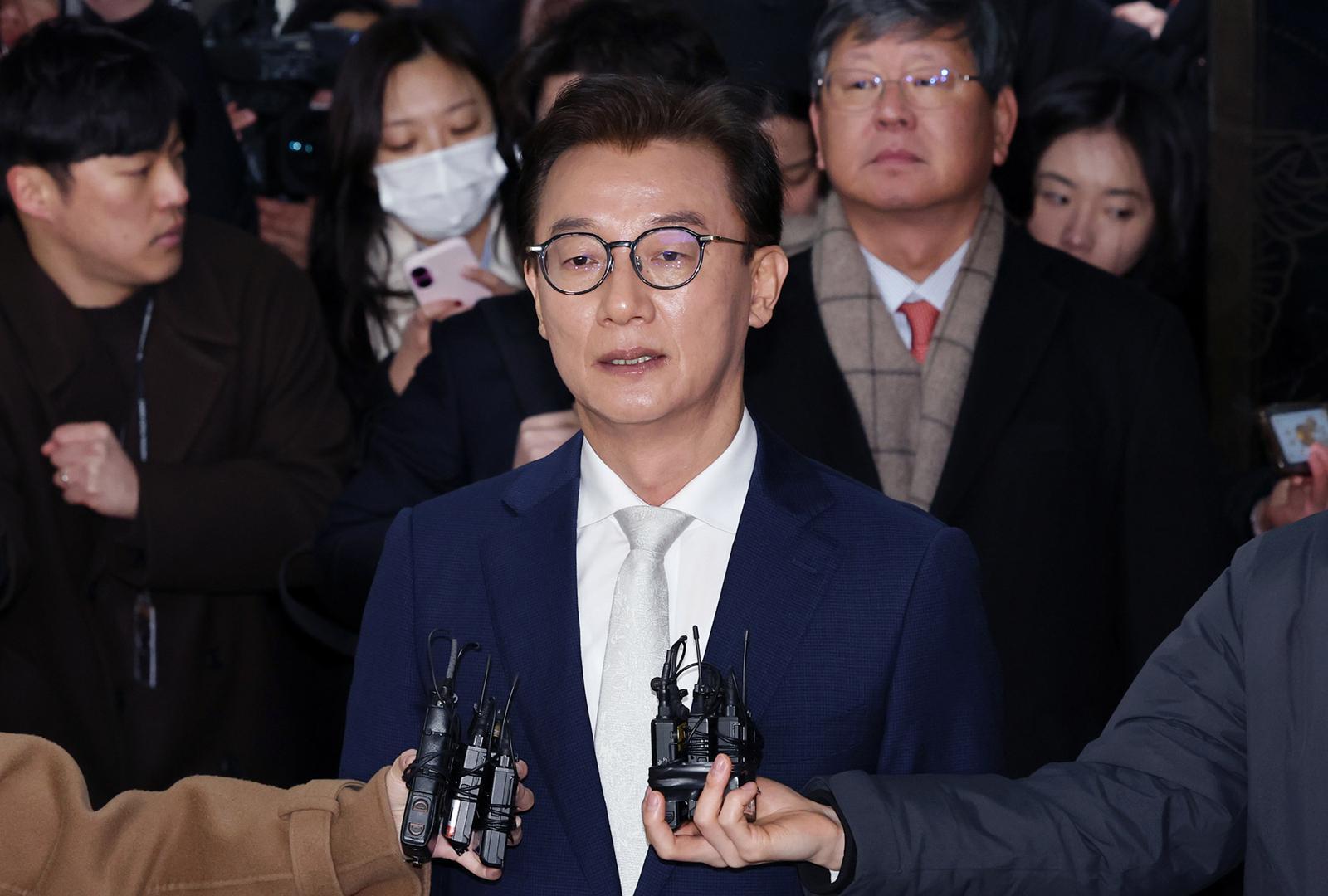 통일교 금품수수 의혹을 받는 전재수 전 해양수산부 장관이 19일 서울 서대문구 경찰청 국가수사본부로 조사받기 위해 출석하고 있다. (공동취재) 2025.12.19 뉴스1