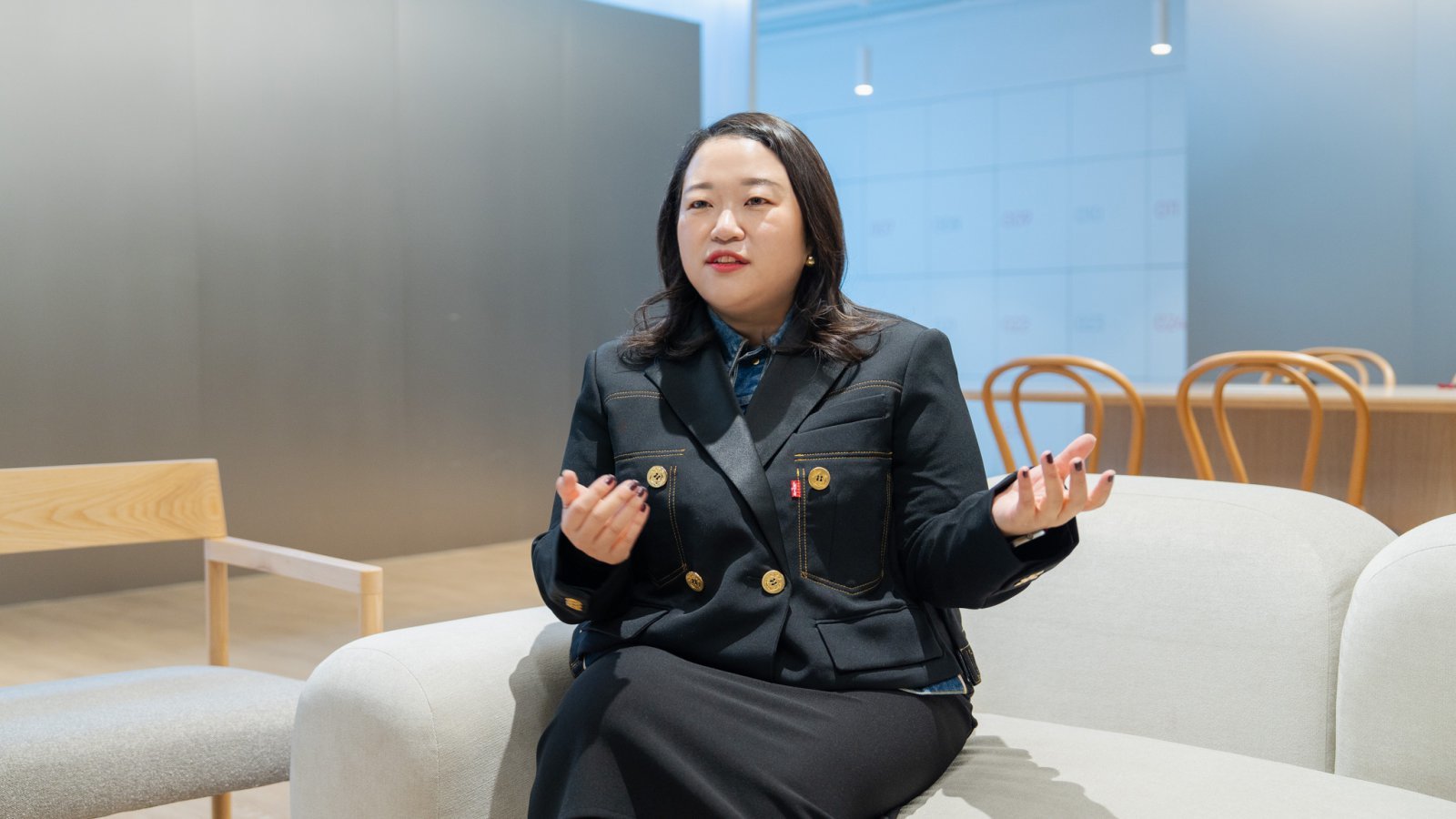 김혜정 본부장은 최근 주목하는 마케팅 성공 사례로 박지수 주무관이 운영하는 군산시 SNS 채널을 꼽았다. ‘군산햄부기 랩’ 영상처럼 솔직하고 엉뚱한 모습을 가감 없이 보여준 게 성공 비결이라고 얘기한다. 위대한상상 제공