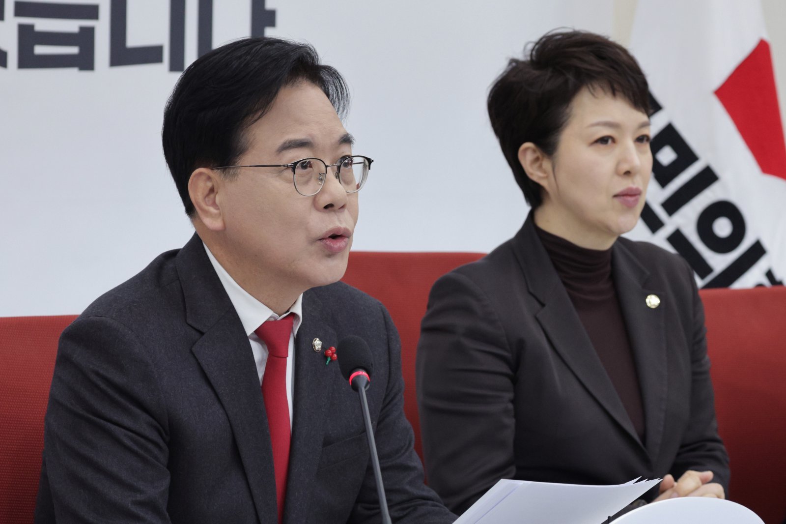 송언석 국민의힘 원내대표가 23일 서울 여의도 국회에서 기자간담회를 하고 있다. 2025.12.23 뉴스1