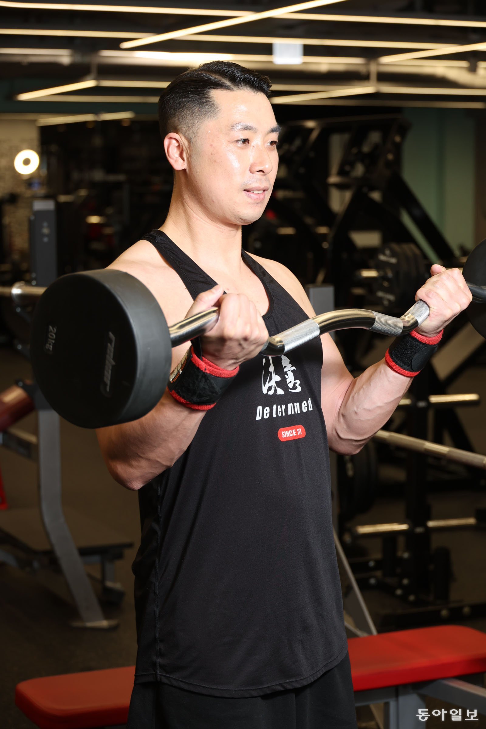 김강민 대장이 서울 중구 피트니스101에서 웨이트트레이닝을 하고 있다. 전영한 기자 scoopjyh@donga.com