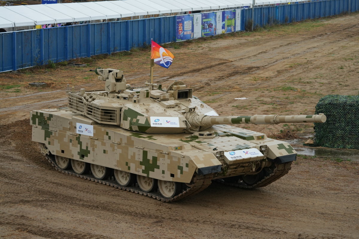 중국 VT-4 전차. 최근 캄보디아와의 분쟁에서 태국군이 운용하는 중국산 VT-4 전차 포신이 폭발해 성능 논란을 빚었다. GETTYIMAGES