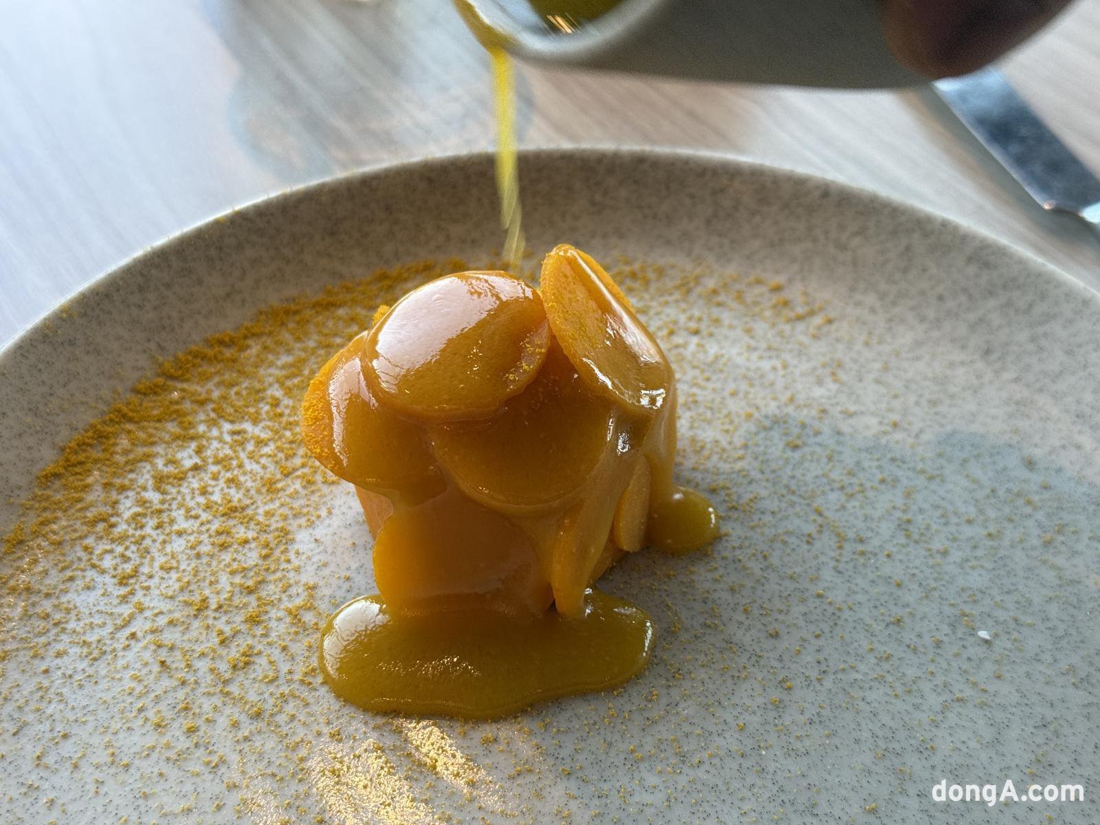 AC 호텔 칵테일과 브런치 식사.