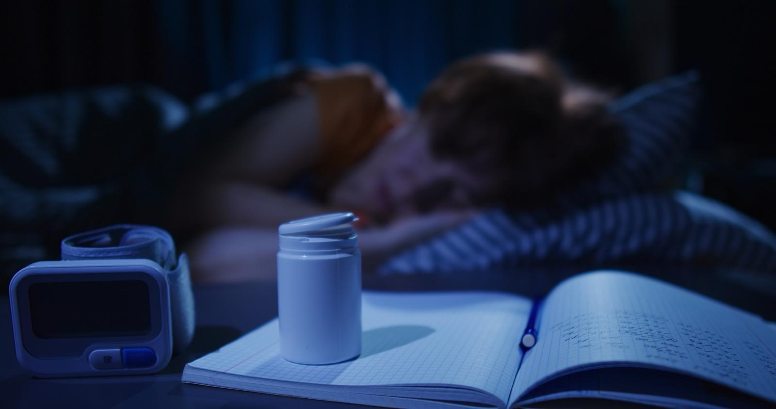 잠들기 전 복용한 수면 영양제가 항상 숙면으로 이어지는 것은 아니다. 복용 타이밍과 수면 환경이 효과를 좌우한다. 게티이미지뱅크