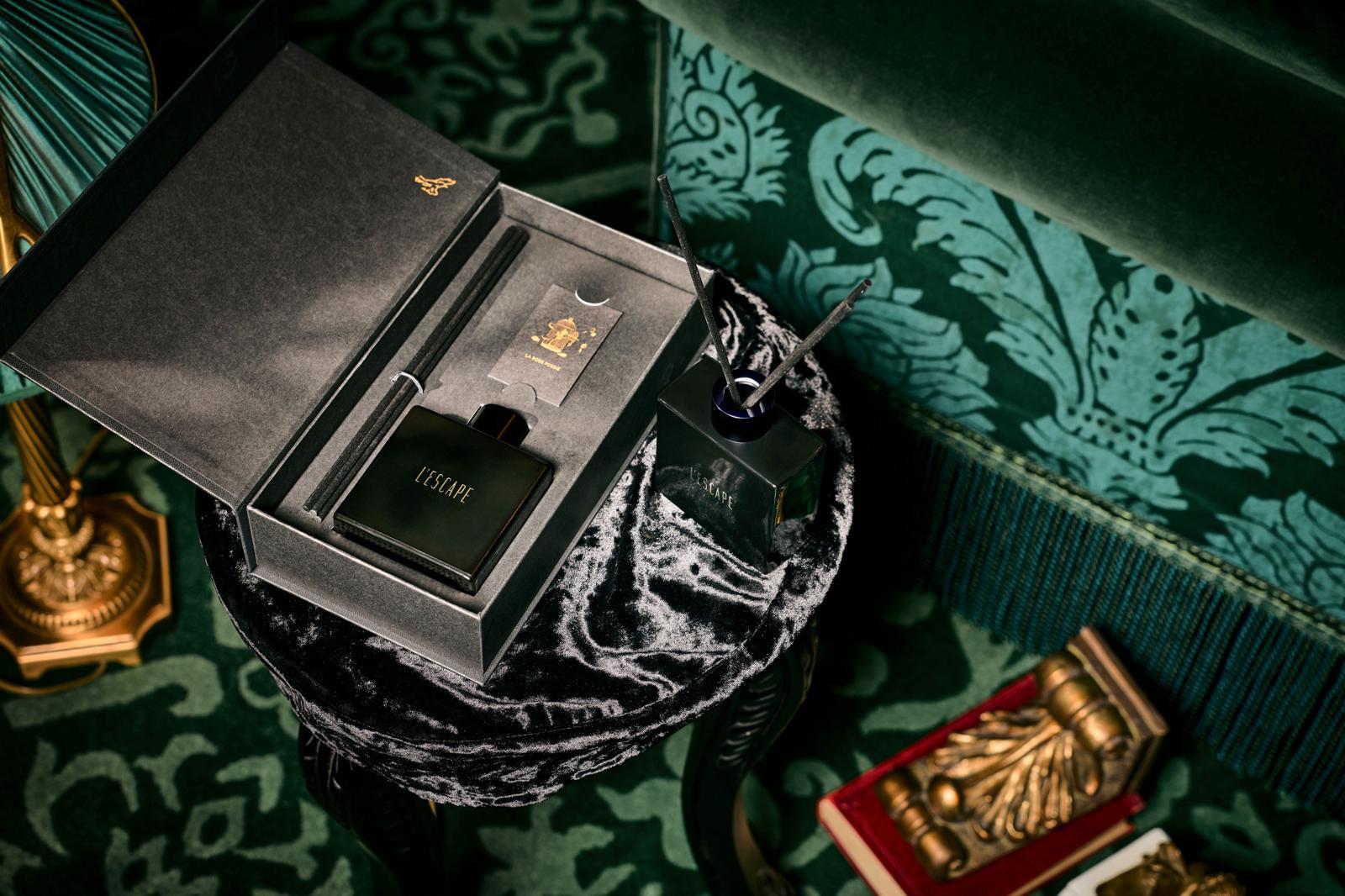 레스케이프가 제안하는 새로운 로망을 경험할 수 있는 객실 패키지 ‘로망 인 레스케이프’.