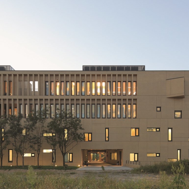 경기 파주시 명필름아트센터 전경. 승효상 건축가가 설계한 건물이다. 명필름아트센터 제공