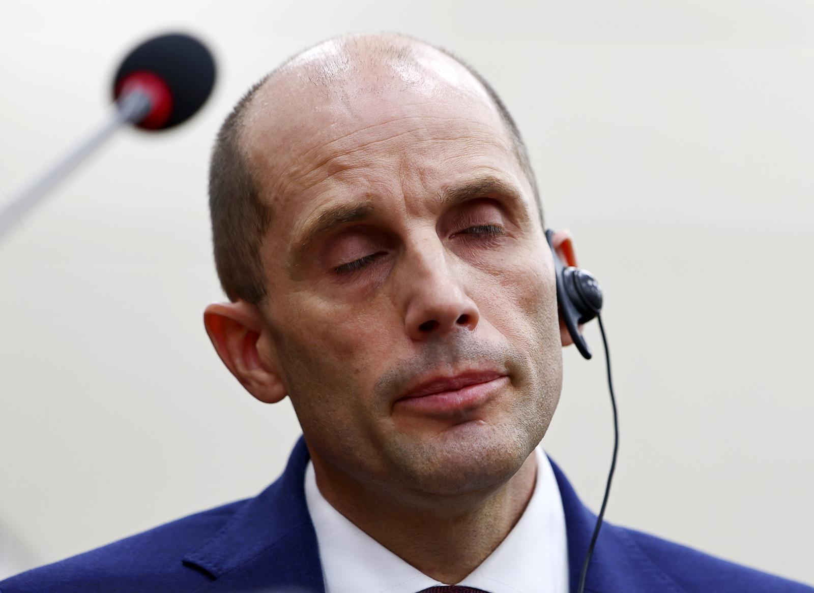 해롤드 로저스 쿠팡 대표이사가 30일 오전 서울 여의도 국회에서 열린 쿠팡 침해사고 및 개인정보 유출, 불공정 거래, 노동환경 실태 파악과 재발방지 대책 마련을 위한 연석 청문회에서 눈을 감고 있다. 2025.12.30. 뉴시스