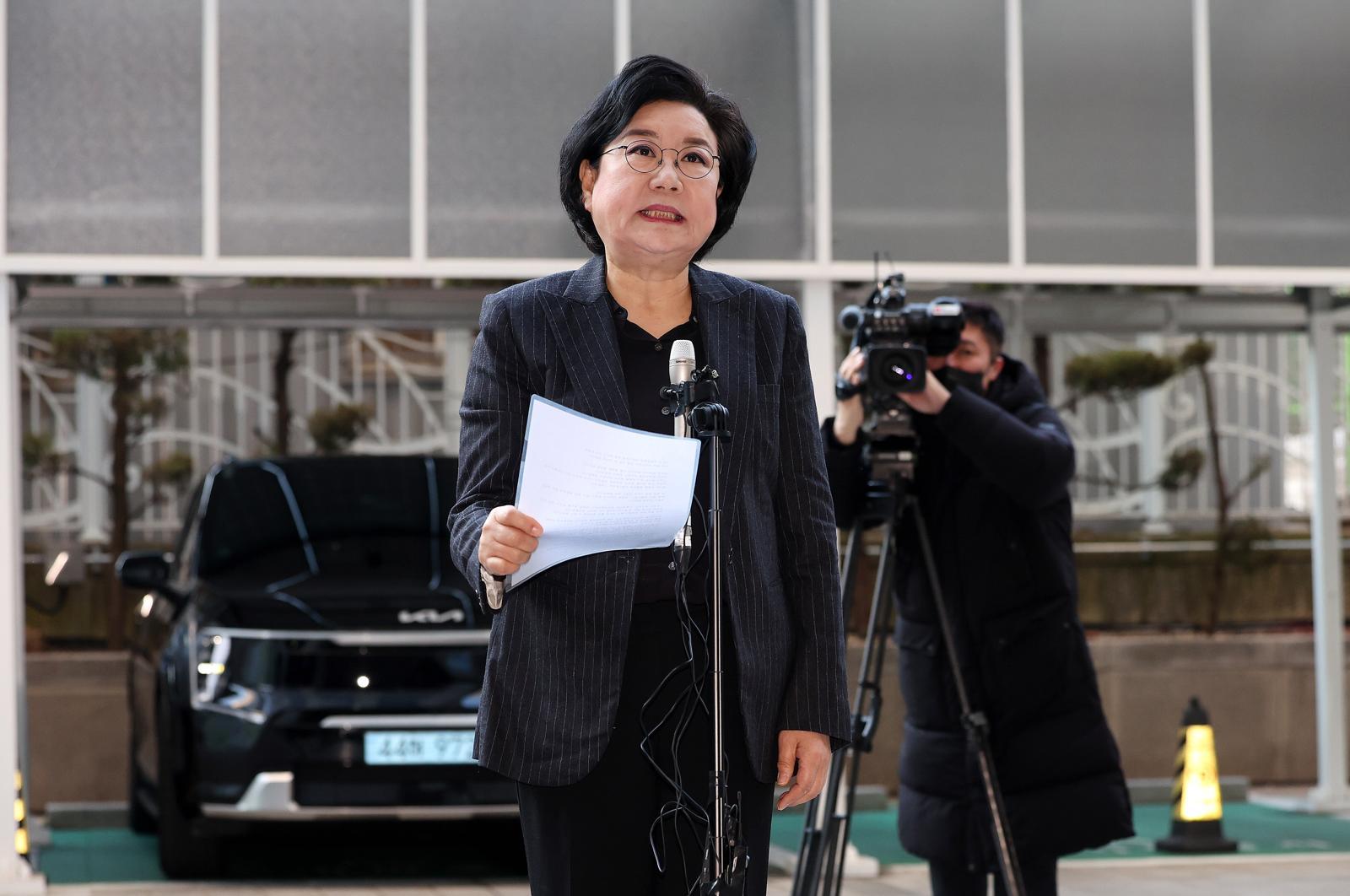 초대 기획예산처 장관 후보자로 지명된 이혜훈 전 국민의힘 의원이 30일 오전 서울 중구 예금보험공사에 마련된 인사청문회 준비 사무실로 출근하며 심경을 밝히고 있다.  뉴스1