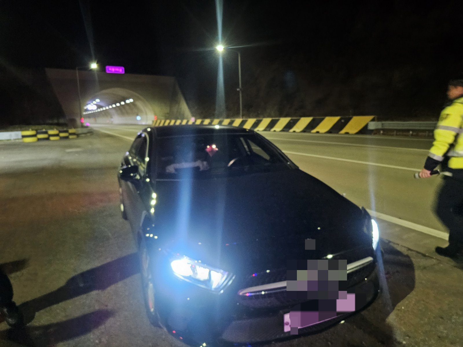 부산울산고속도로서 만취 운전자 8.5km ‘공포의 역주행’. 부산경찰청 제공